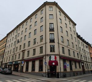 Vy från hörnet Upplandsgatan/Wallingatan.